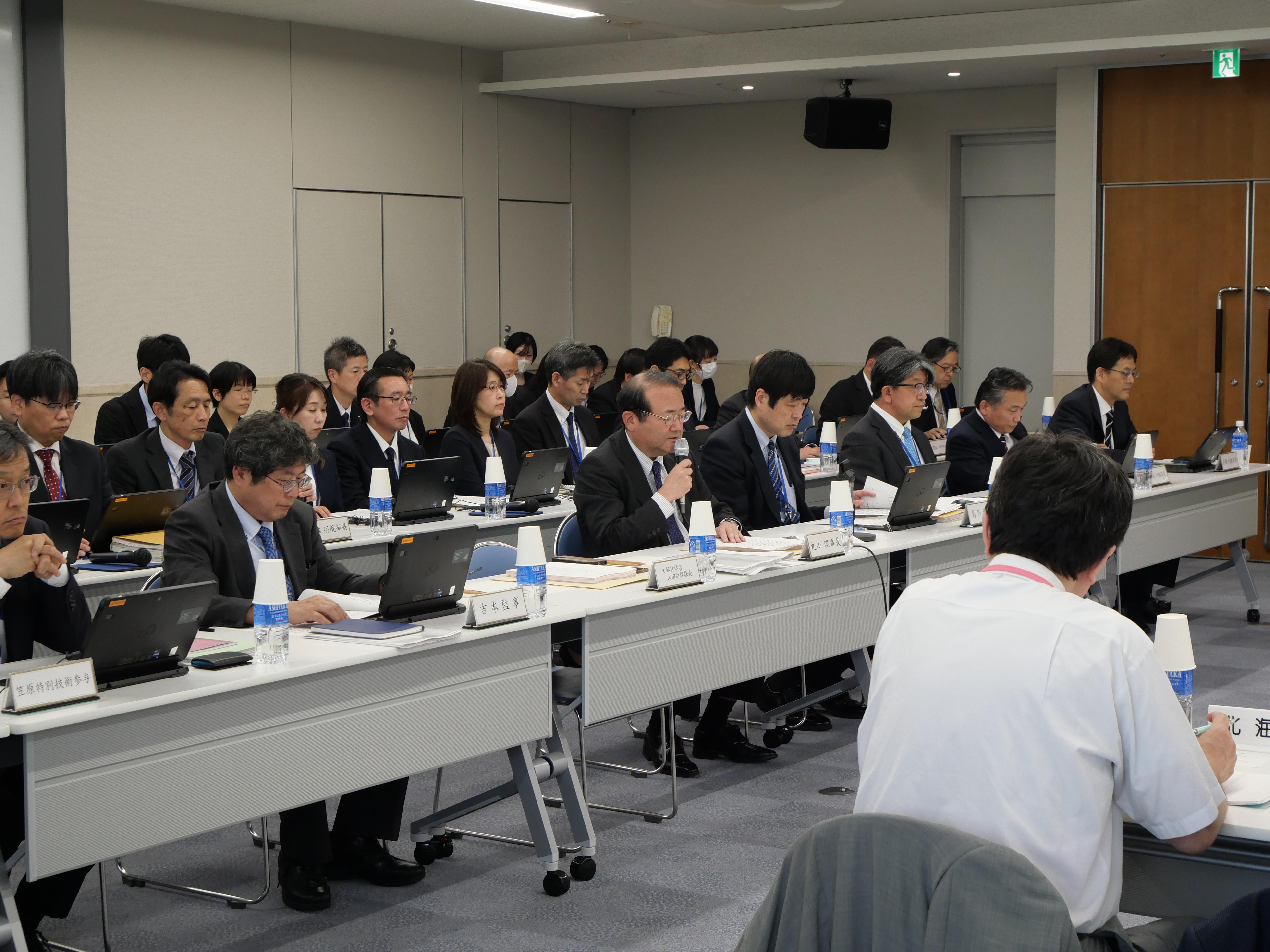 画像:事務局長会議(丸山理事長)