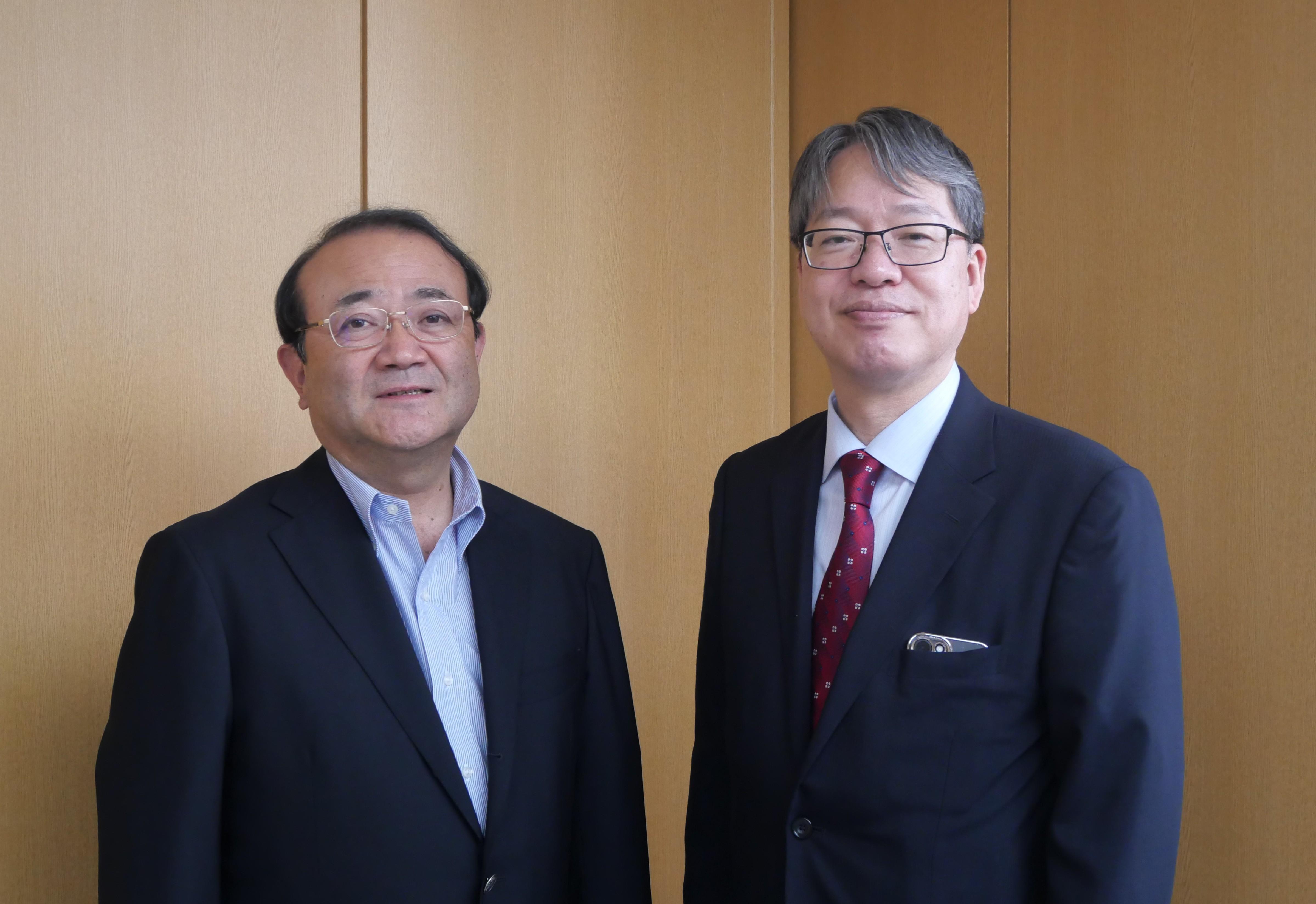 画像:丸山理事長と矢野文部科学事務次官