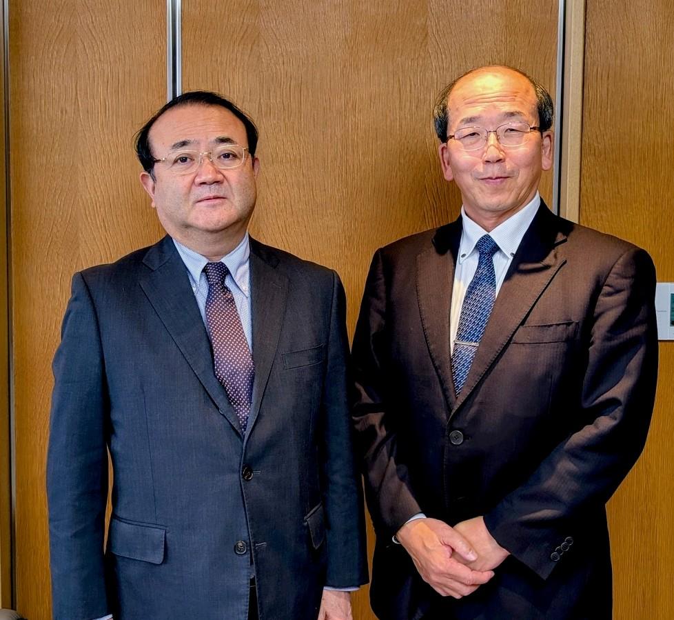 画像:丸山理事長と岡久病院長