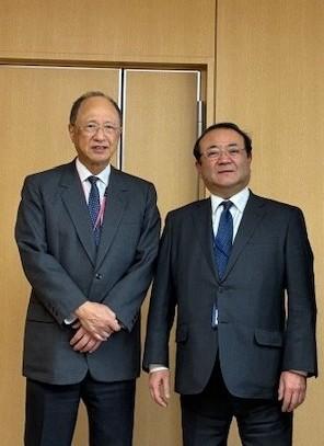 画像:田中病院長と丸山理事長