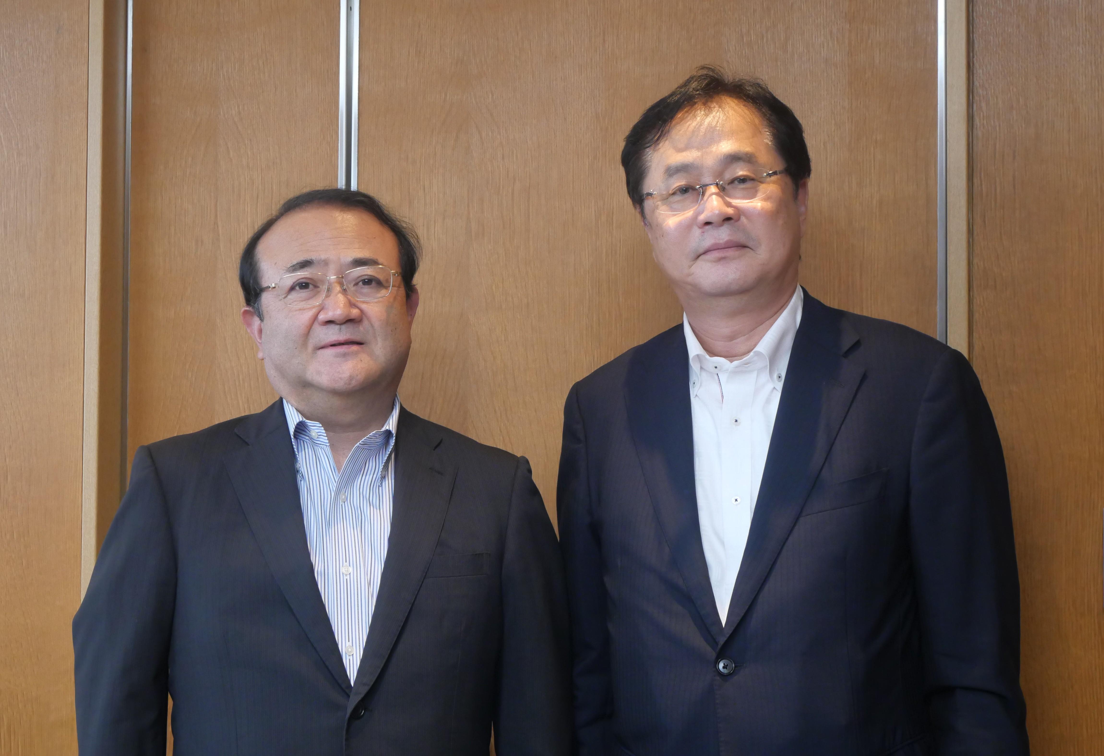 画像:丸山理事長と繁吉教育長