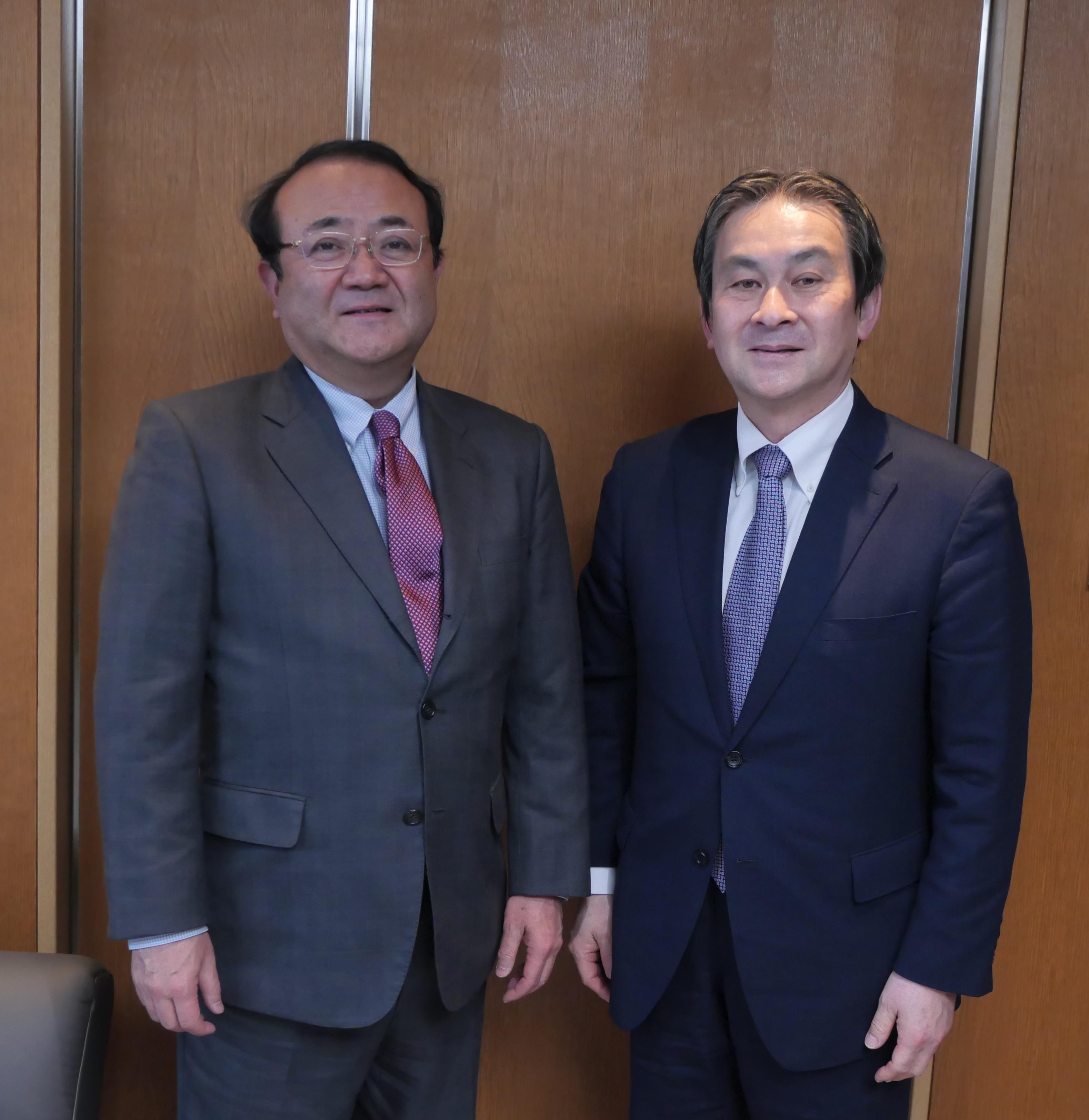 画像:中島事務総長と丸山理事長