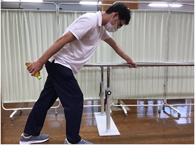 画像:振り子運動を行う人1