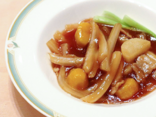 写真:豚肉と白菜と長芋の醤油煮込み